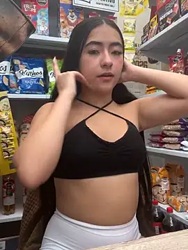 Snapshot of AuroraJohns_Pink chatting on 02.18.26 AuroraJohns Pink online show from 02.18.26