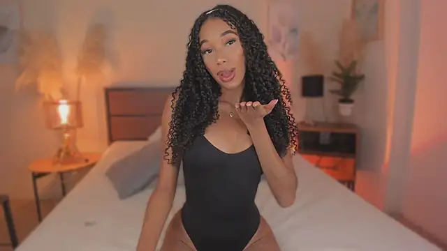 KaryMooon online show from 02.18.26