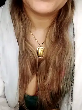 Snapshot of Naughty-Yousra chatting on 02.26.26 Naughty-Yousra online show from 02.26.26