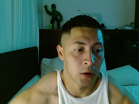 Snapshot of Spilios_low chatting on 07.05.26 Spilios low online show from 07.05.26