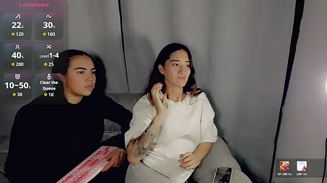 Snapshot of VictoriaHoneyy chatting on 05.14.26 VictoriaHoneyy online show from 05.14.26