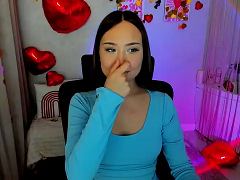 GlowMe online show from 02.04.26