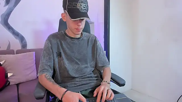 mikebenefleck 01 online show from 01.17.26