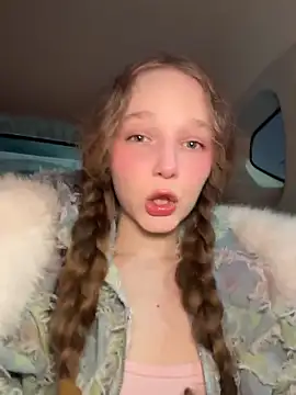 outside rosy online show from 03.03.26