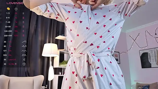 Snapshot of t_A_T_u chatting on 02.28.26 t A T u online show from 02.28.26