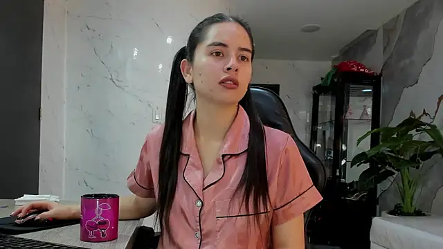 Qetsyah tf online show from 03.27.26