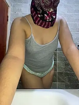 Snapshot of Rabab_Queen chatting on 03.22.26 Rabab Queen online show from 03.22.26