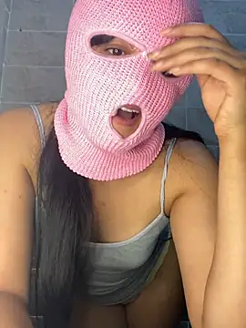 Snapshot of Rabab_Queen chatting on 05.13.26 Rabab Queen online show from 05.13.26