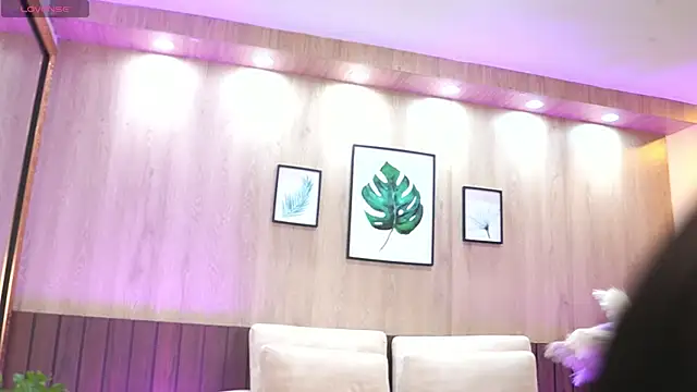 IzisLust online show from 02.16.26