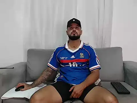 Snapshot of Handsomen69 chatting on 02.15.26 Handsomen69 online show from 02.15.26