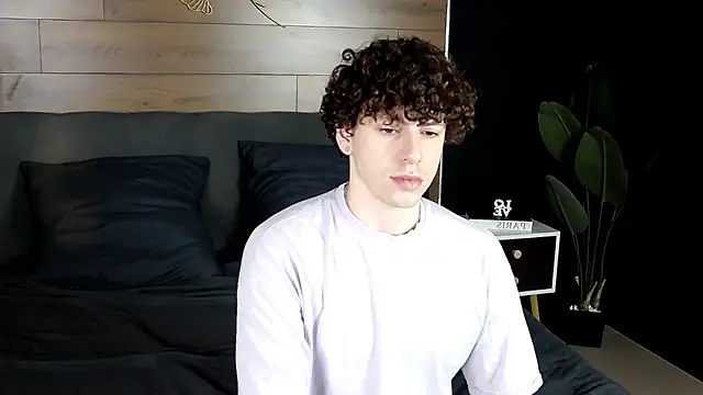 Snapshot of TylerGibson chatting on 02.04.26 TylerGibson online show from 02.04.26