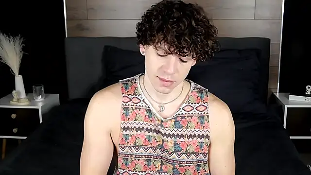 Snapshot of TylerGibson chatting on 02.09.26 TylerGibson online show from 02.09.26