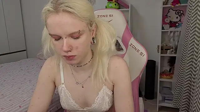 Mia WaterFall online show from 03.07.26