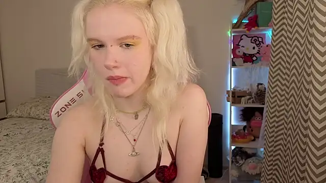 Mia WaterFall online show from 03.24.26