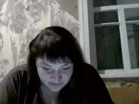 Snapshot of AllinaKis chatting on 05.30.26 AllinaKis online show from 05.30.26