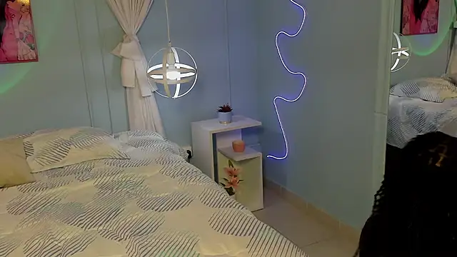 naomi campell online show from 02.02.26