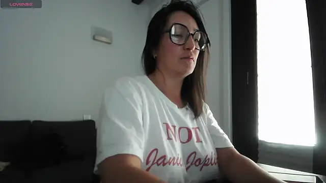 Snapshot of Yulian_Milf chatting on 07.17.26 Yulian Milf online show from 07.17.26