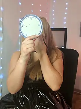 Snapshot of Selikayle_ chatting on 02.28.26 Selikayle online show from 02.28.26