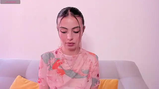 Snapshot of Fernanda_aaaa chatting on 06.19.26 Fernanda aaaa online show from 06.19.26