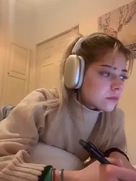 MelliMoon online show from 03.06.26