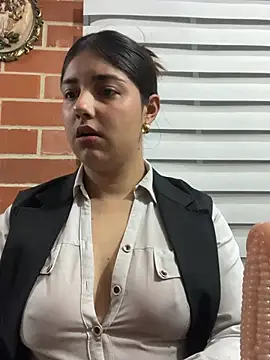 A-uroora online show from 04.19.26