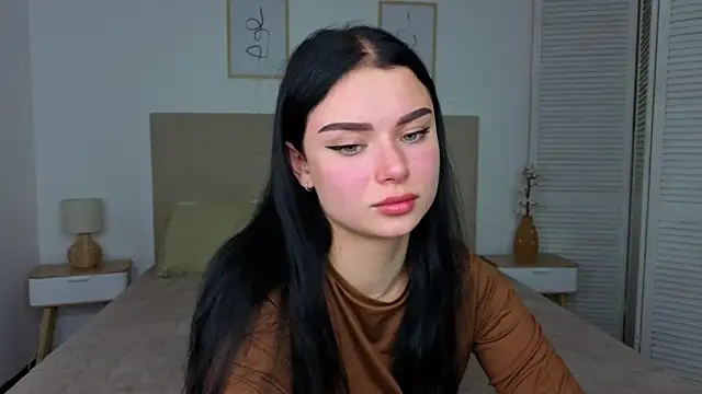 Snapshot of Silena_sky chatting on 02.05.26 Silena sky online show from 02.05.26