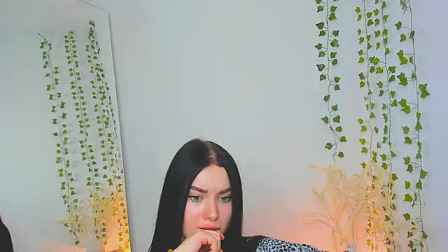 Snapshot of Silena_sky chatting on 02.16.26 Silena sky online show from 02.16.26