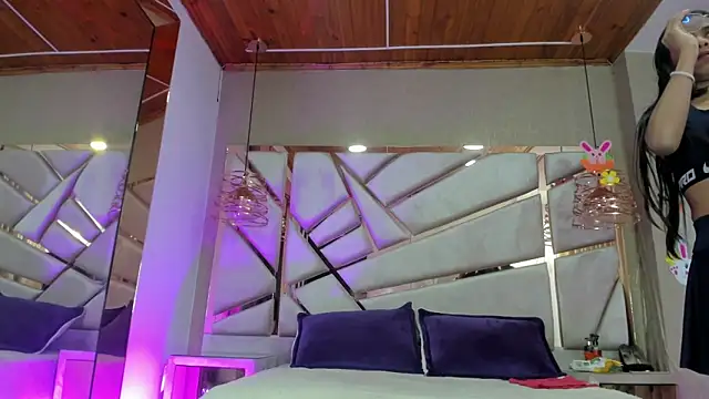 francis 20 online show from 04.11.26