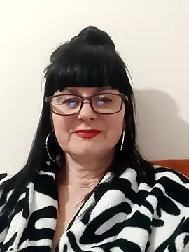 Snapshot of AliceSwan57 chatting on 04.13.26 AliceSwan57 online show from 04.13.26