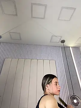 Snapshot of JuliaColemann chatting on 03.01.26 JuliaColemann online show from 03.01.26