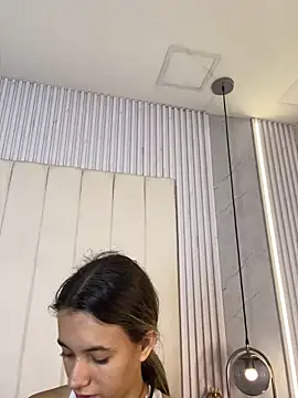 Snapshot of JuliaColemann chatting on 05.24.26 JuliaColemann online show from 05.24.26