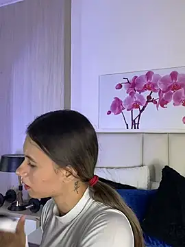 Snapshot of JuliaColemann chatting on 07.14.26 JuliaColemann online show from 07.14.26