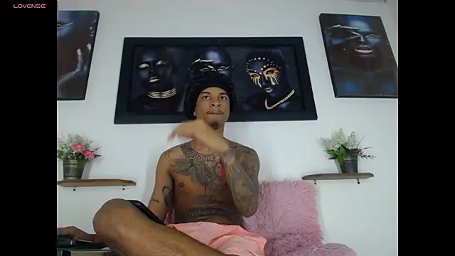 Tatoo Noah online show from 04.12.26