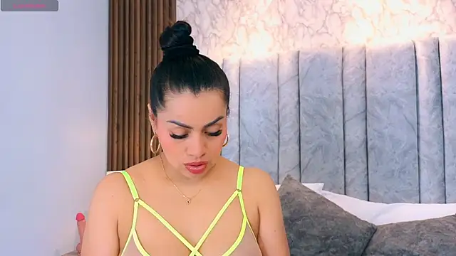Snapshot of naomy_smithxx chatting on 04.17.26 naomy smithxx online show from 04.17.26