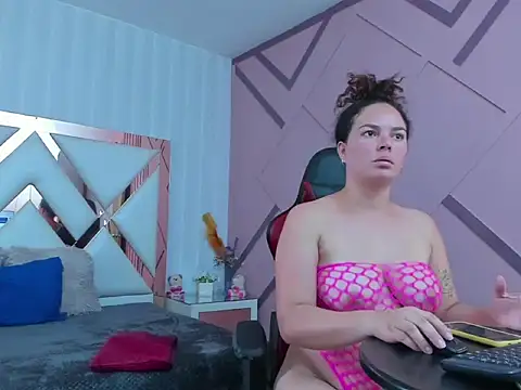 Snapshot of ZamanthaJhones chatting on 02.27.26 ZamanthaJhones online show from 02.27.26