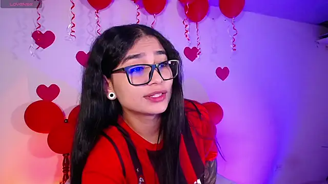 Snapshot of thalia_069 chatting on 02.18.26 thalia 069 online show from 02.18.26