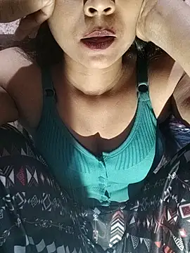 Snapshot of Ayesha_Khan1 chatting on 04.15.26 Ayesha Khan1 online show from 04.15.26