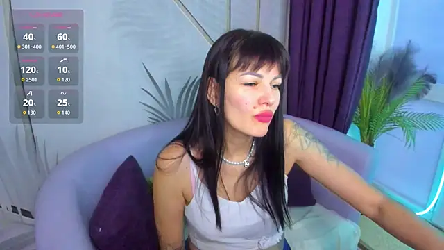 Snapshot of Agata__Moore chatting on 02.11.26 Agata Moore online show from 02.11.26