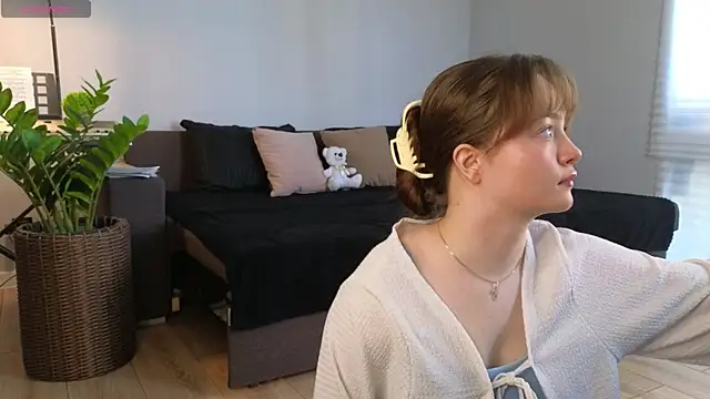 MillaKowal online show from 04.05.26