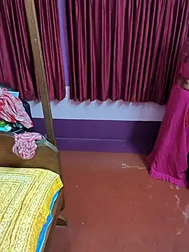 Snapshot of Little-Roshni chatting on 06.19.26 Little-Roshni online show from 06.19.26