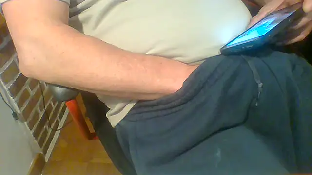 Snapshot of ludowrss chatting on 07.25.26 ludowrss online show from 07.25.26