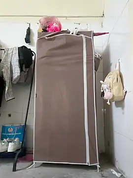 Pinks cool online show from 03.23.26