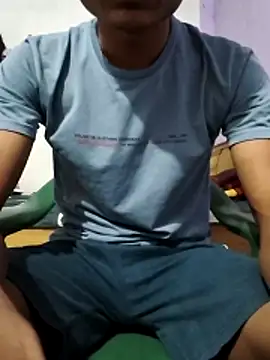 Snapshot of its_rising_star chatting on 02.12.26 its rising star online show from 02.12.26