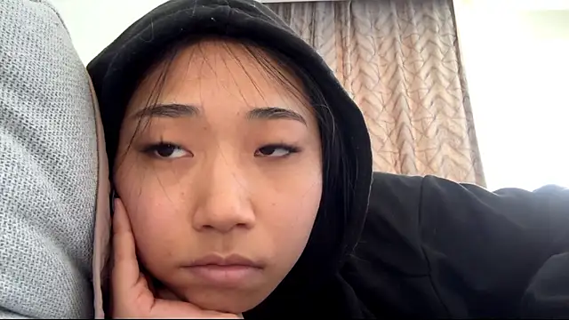 SweetMiaXO online show from 03.20.26