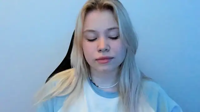 Snapshot of Lulu_Di chatting on 02.01.26 Lulu Di online show from 02.01.26