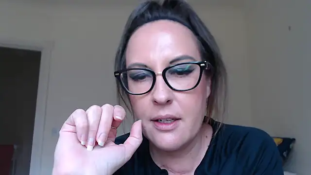 Snapshot of PsychicDominatrix chatting on 06.22.26 PsychicDominatrix online show from 06.22.26