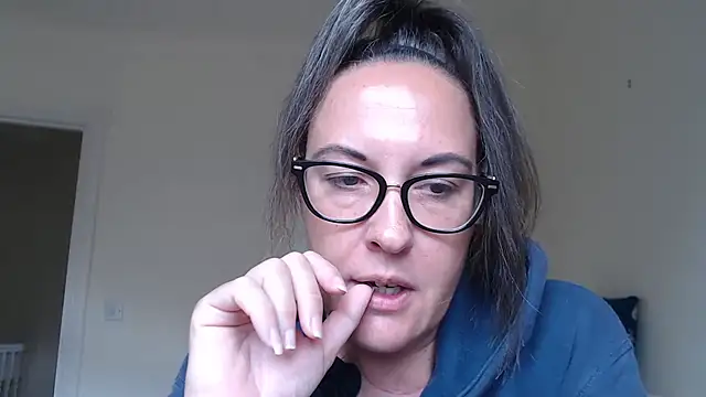 Snapshot of PsychicDominatrix chatting on 07.26.26 PsychicDominatrix online show from 07.26.26