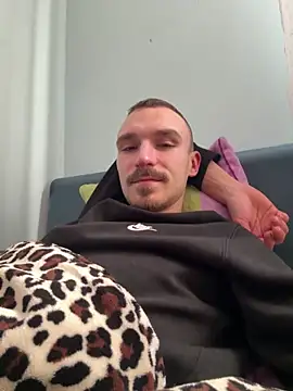 Snapshot of TheMaskShow chatting on 02.05.26 TheMaskShow online show from 02.05.26