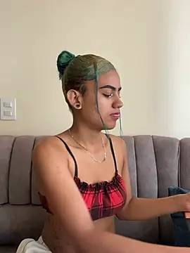 Snapshot of baby_julieta5 chatting on 07.19.26 baby julieta5 online show from 07.19.26