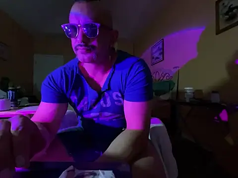 Snapshot of daddydonkey84 chatting on 02.10.26 daddydonkey84 online show from 02.10.26